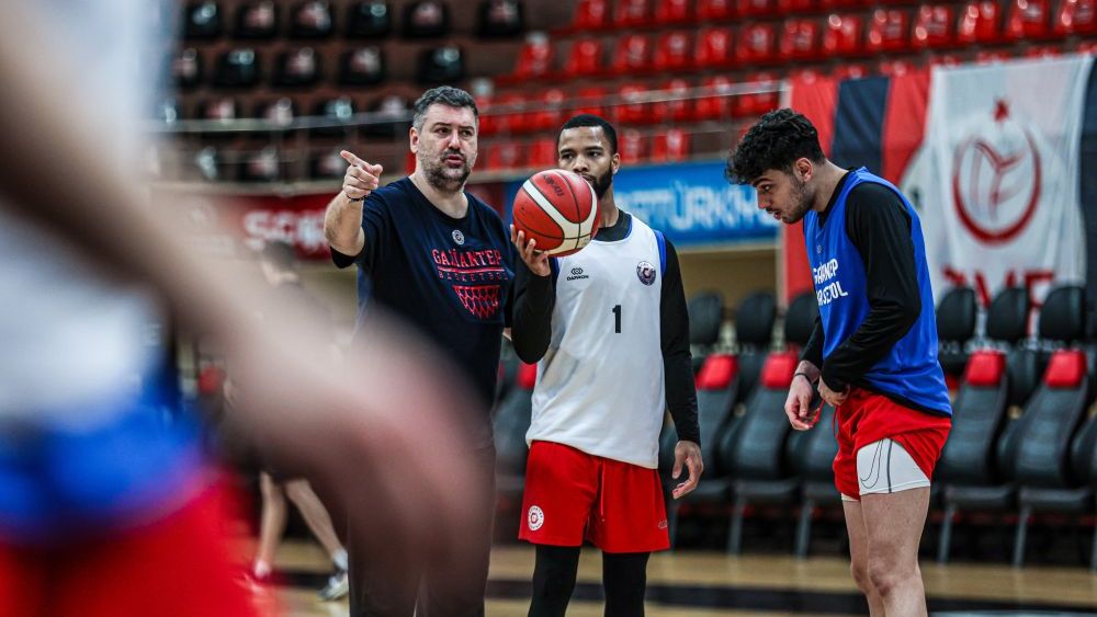 Gaziantep Basketbol'da rota üst sıralar